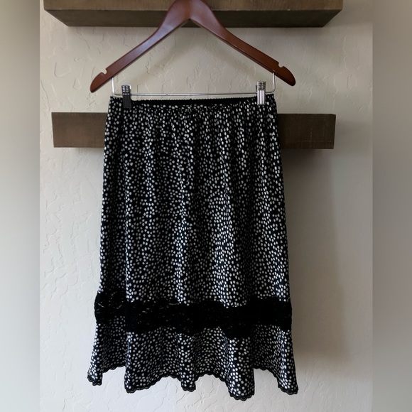 Valentino Intimo|Satin slip skirt in black & white ditsy print•••Lace & Ruffles - Picture 4 of 12